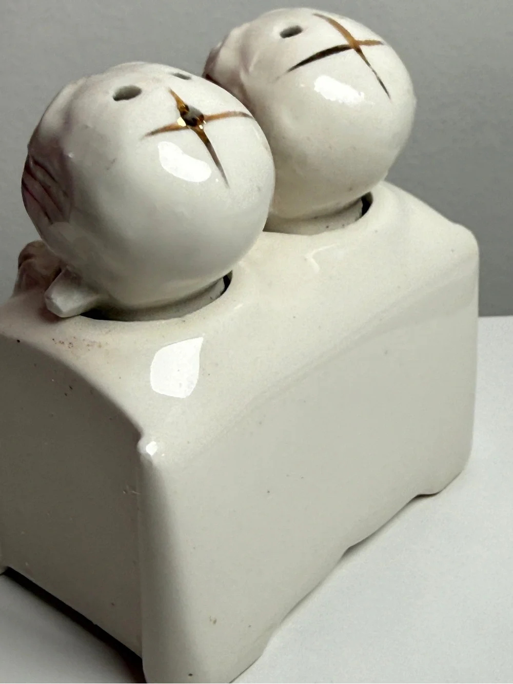 N/A decorative ceramic